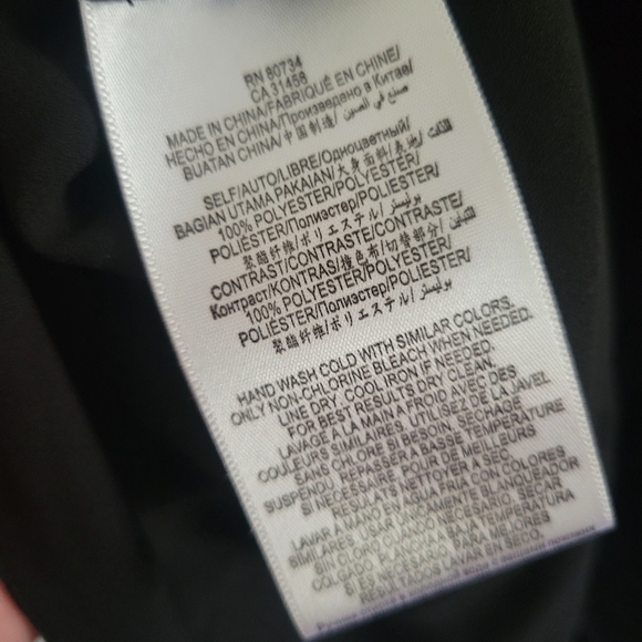 BCBG MaxAzria | Elloyn Cut Out Colorblock Blouse | Black & White | Large - Picture 10 of 10